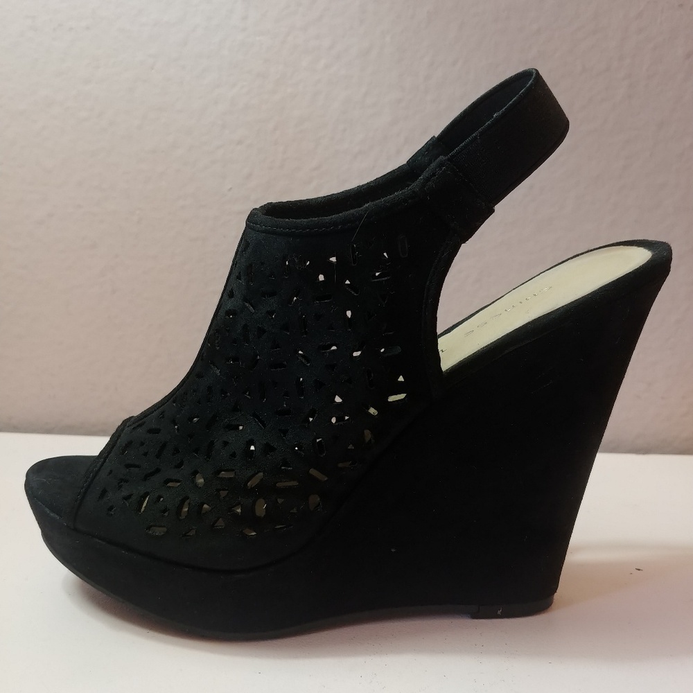 Chinese Laundry Black wedges